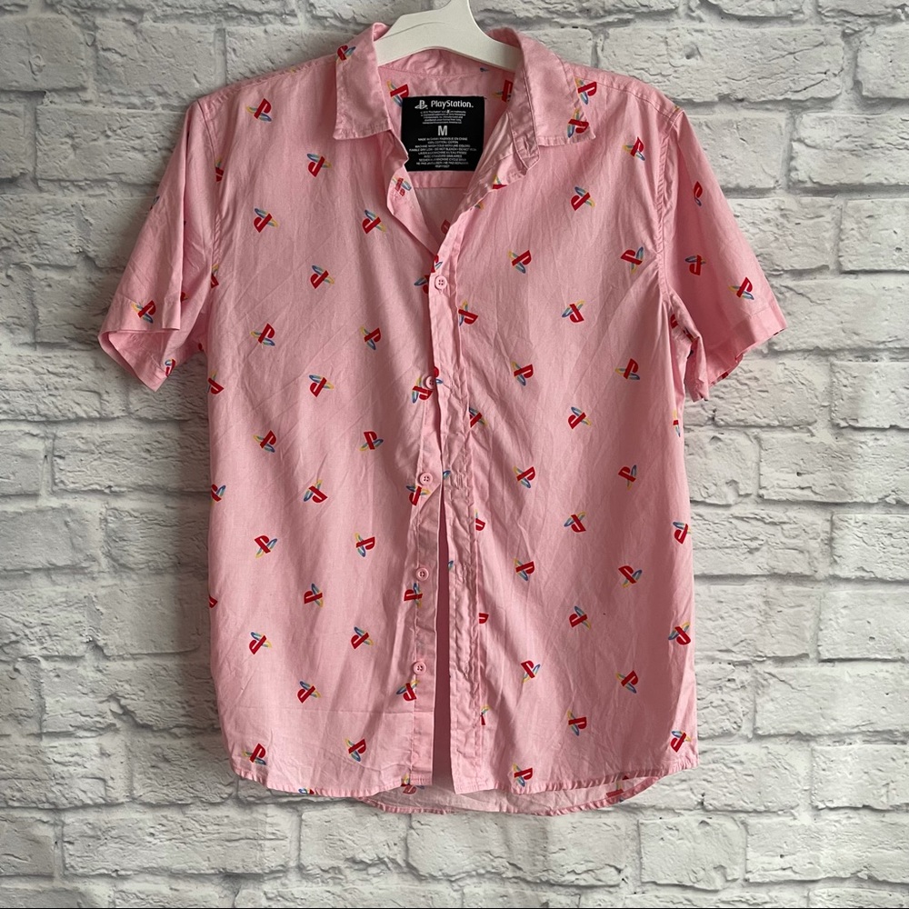 PREOWNED PLAY STATION BUTTON FRONT PINK LOGO SHIRT MEDIUM M